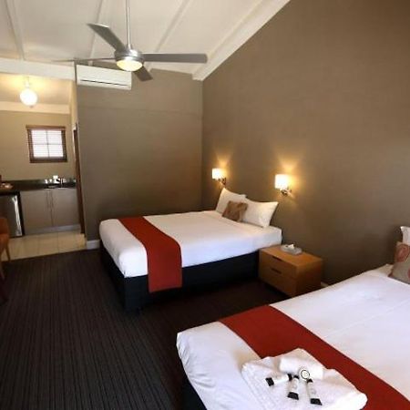 Rose & Crown Hotel Perth Esterno foto
