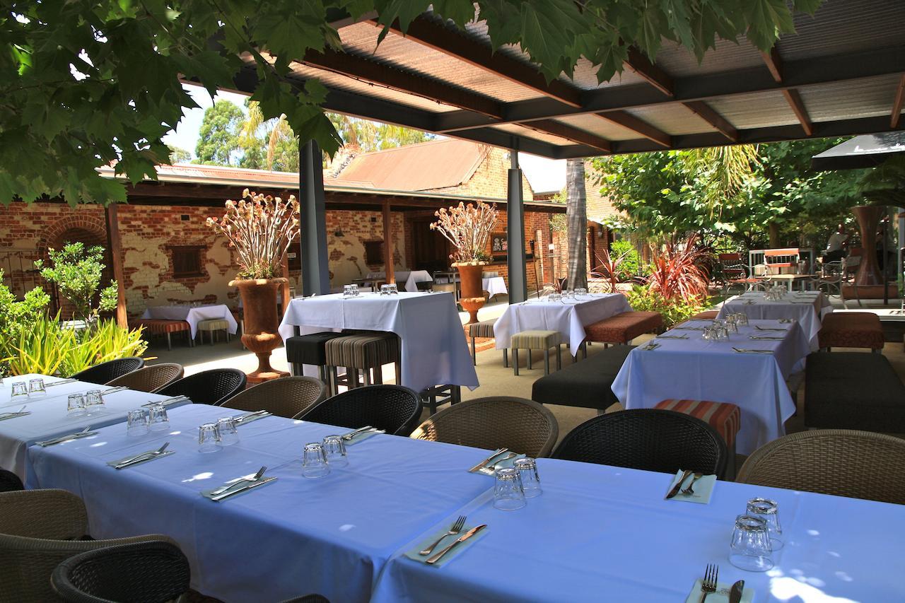 Rose & Crown Hotel Perth Esterno foto