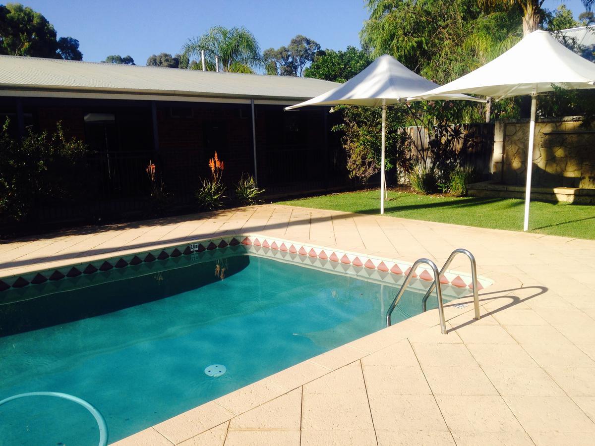Rose & Crown Hotel Perth Esterno foto